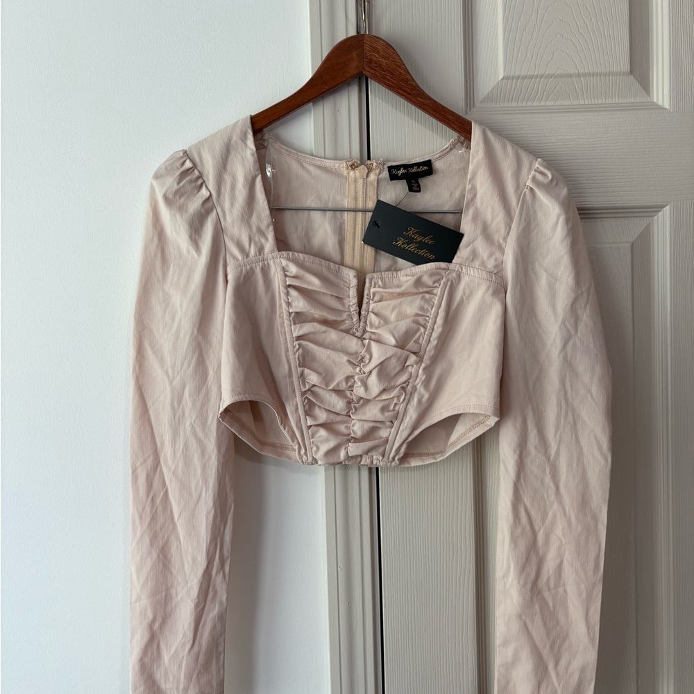 Kaylee Kollection: Cropped Cream Ruched top